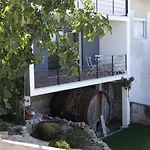 Appartement That Little Place In