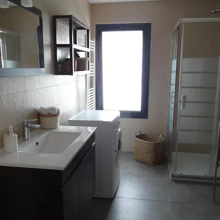 That Little Place In דירה