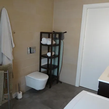 דירה That Little Place In