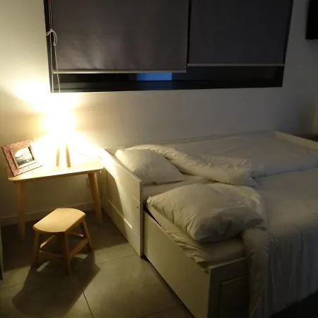 アパート That Little Place In