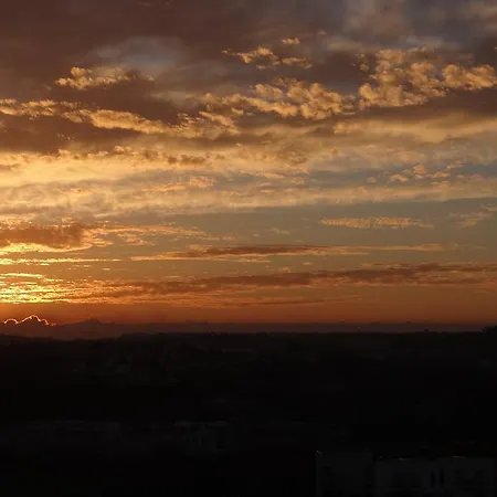 דירה That Little Place In *